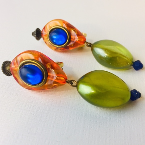 Vintage Statement Beaded Plastic Clip On Earrings - Picture 1 of 8